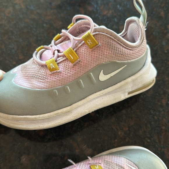 Nike Air Max Axis Kids Shoes - Picture 5 of 11